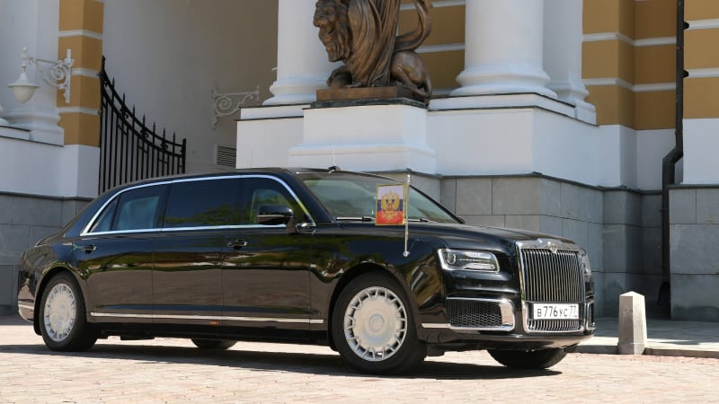 Putin gives Kim Jong Un a luxury limousine. It violates U.N. sanctions on North Korea