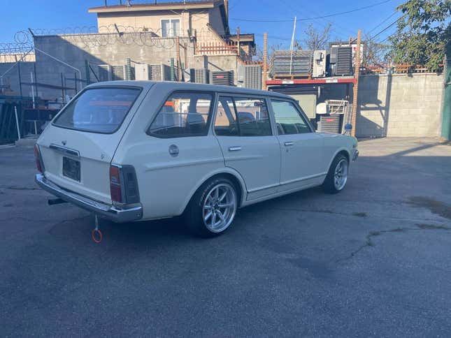 Image for article titled At $10,500, Is This 1978 Daihatsu Charmont A Charming Deal?