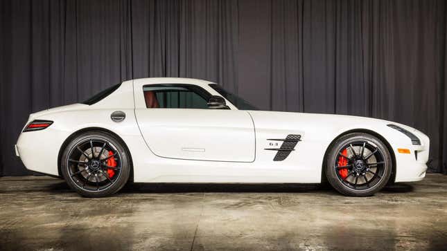 2013 Mercedes-Benz SLS AMG GT Coupe