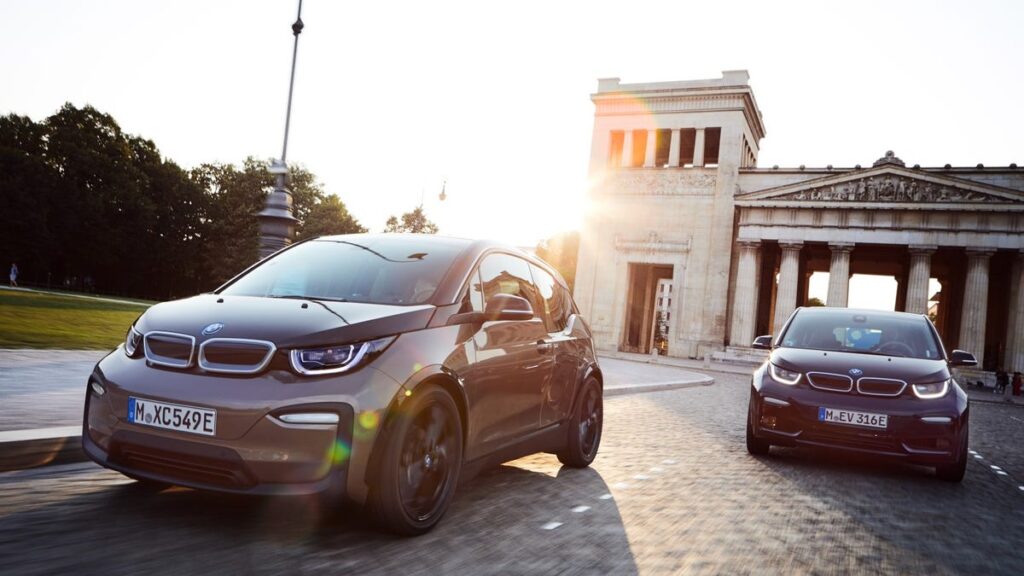 BMW i3 Drivers Hit With $30,000 Repair Bills After Batteries Go Bad