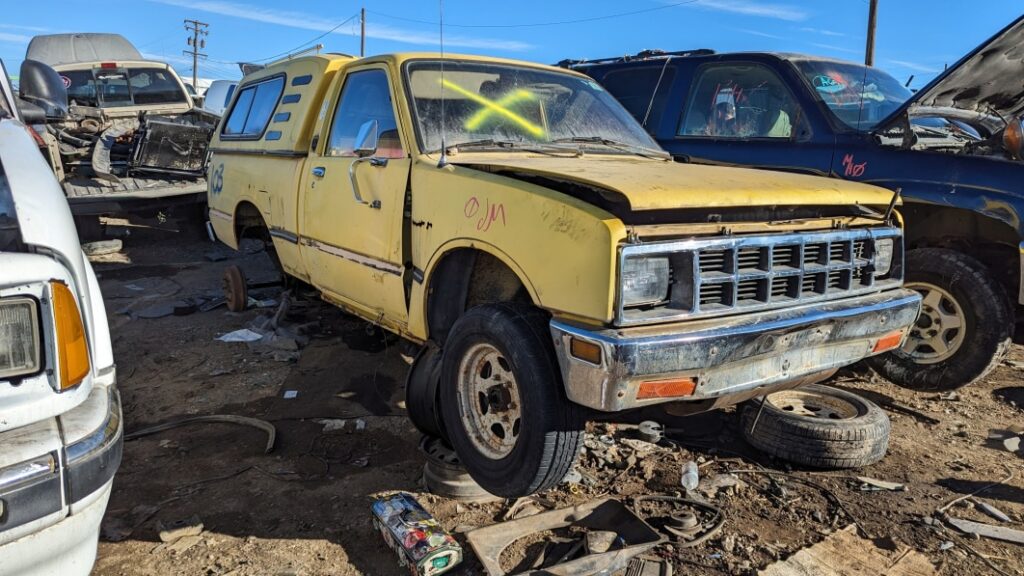 Junkyard Gem: 1982 Isuzu P'up Diesel 4x4