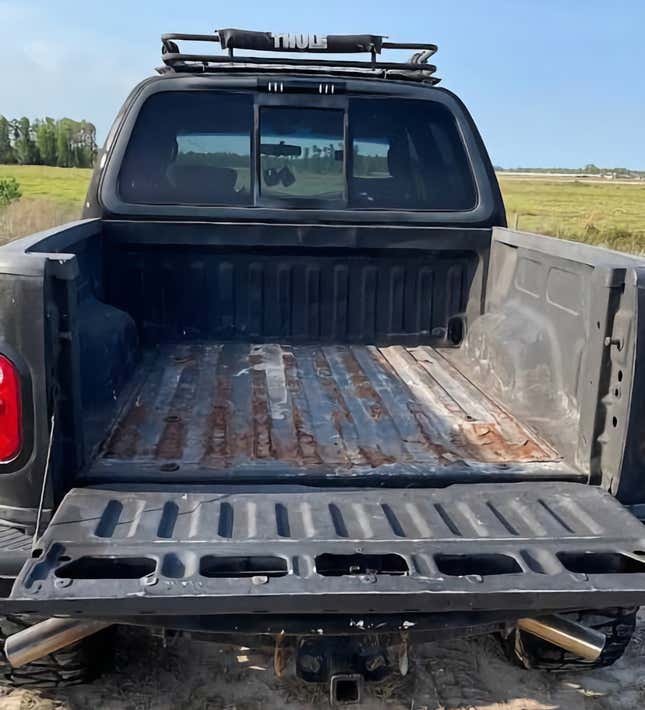 Image for article titled At $3,500, Is This 2002 Ford F-150 A Darkly Good Deal?