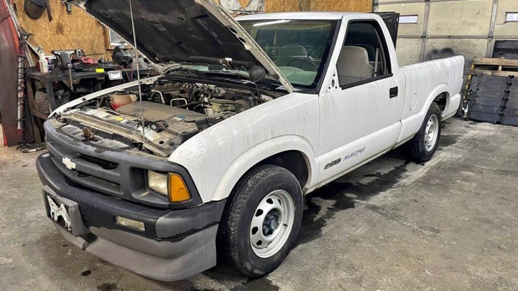 Buy This Ultra-Rare Electric Chevy S-10 And Return It To Glory