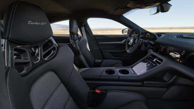 Dashboard and front seats of a Porsche Taycan Turbo GT