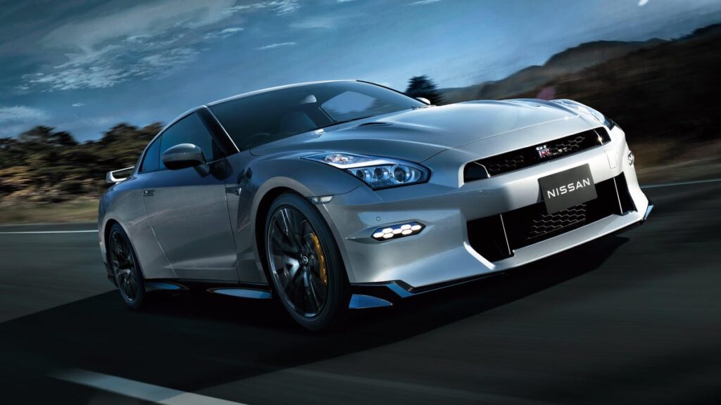 2025 Nissan GT-R Revealed With Faster-Spooling Turbos, Lovely 'Blue Heaven' Interior