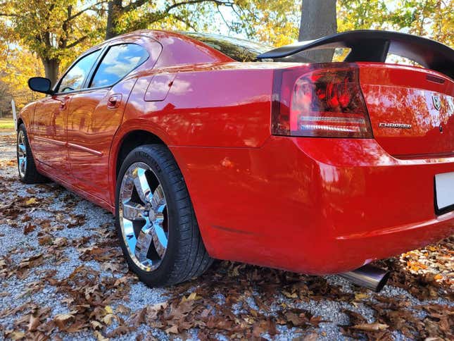 Image for article titled At $15,900, Is This 2008 Dodge Charge R/T A Blown Bargain?