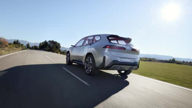 A photo of the rear quarter of the BMW Vision Neue Klasse X concept car. 