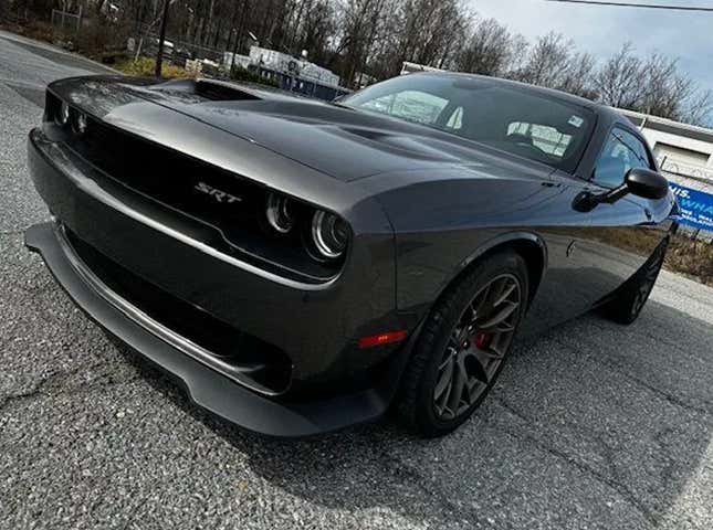 Dodge Challenger SRT Hellcat