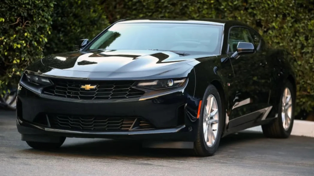 2019-chevy-camaro-ss-10-speed-1