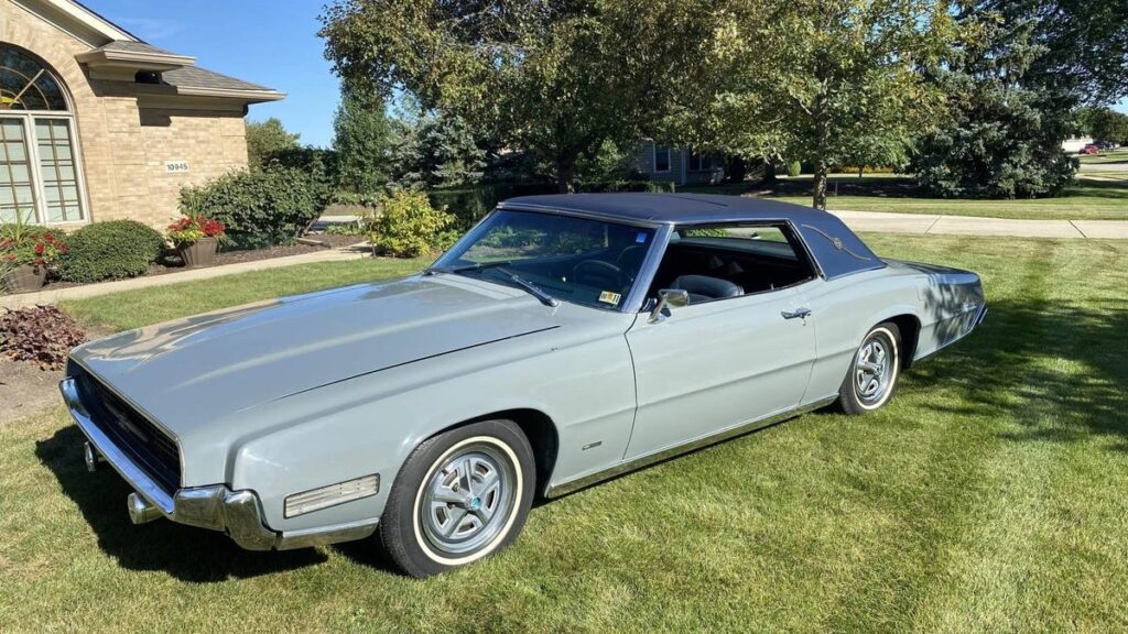 Super Rare Abercrombie & Fitch Edition Ford Thunderbird Came With A Phone And TV In 1967