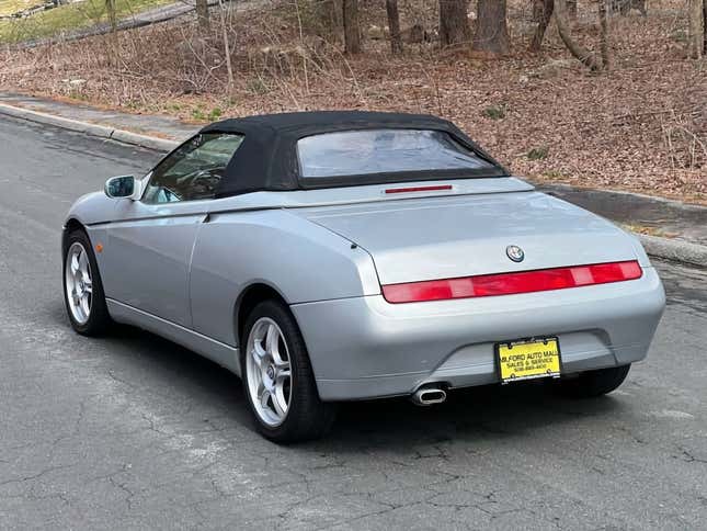 Image for article titled At $12,500, Is This 1998 Alfa Romeo Spider Pretty Fly?