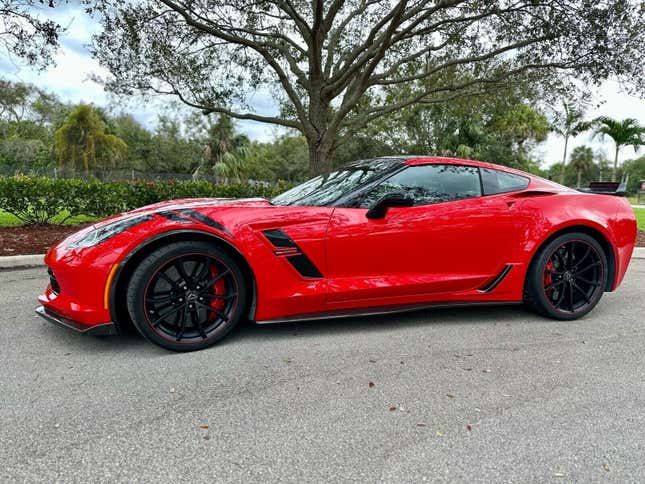 C7 Corvette Grand Sport Side View