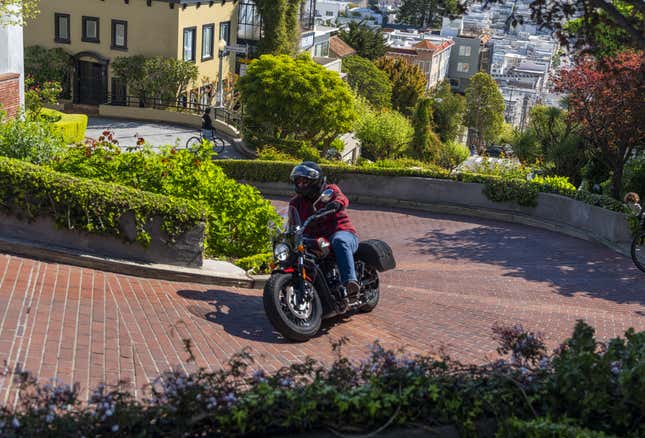 Image for article titled 2025 Indian Scout Bobber Finally Has Enough Substance Behind Its Style