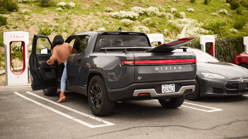 A Tesla Fanatic Said He Called The Cops On A Rivian Driver For Using A Supercharger Station