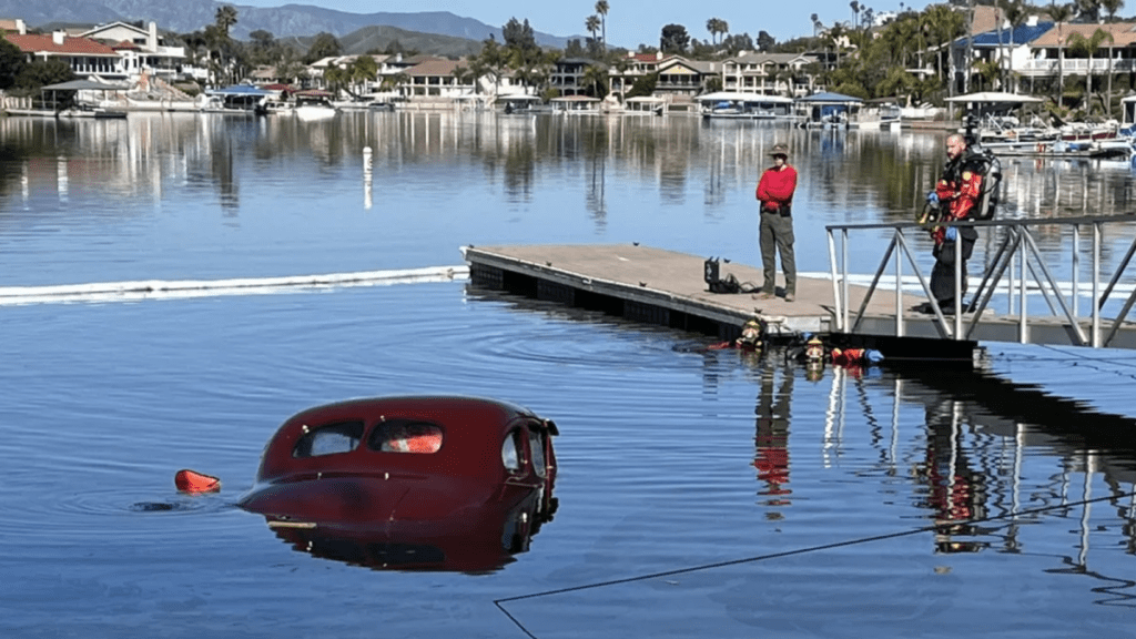 Classic 1939 Packards Are Beautiful Cars But Terrible Swimmers