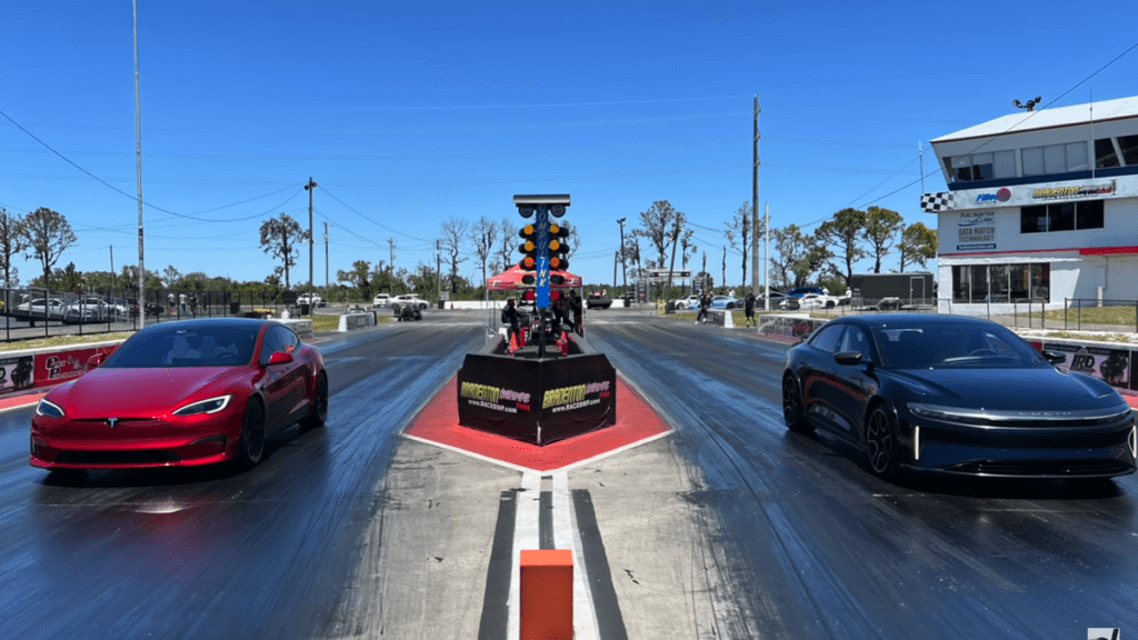 Lucid Air Sapphire Beats The Piss Out Of Tesla Model S Plaid In Drag Race