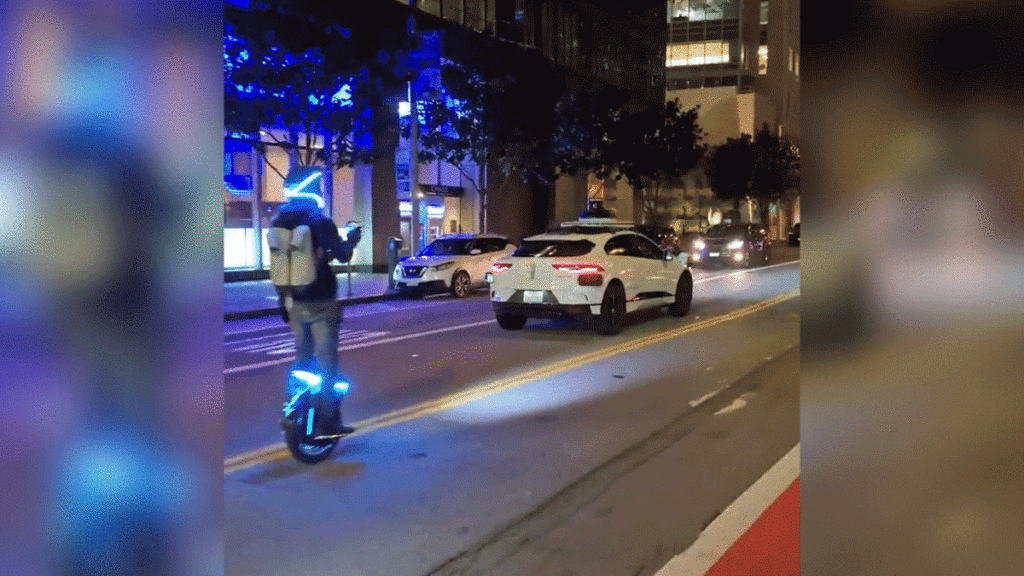 Waymo Robotaxi Drives In Oncoming Lane to Avoid Unicyclists