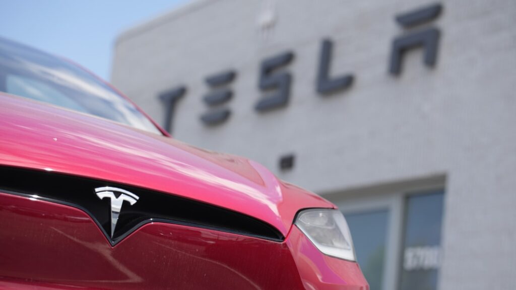 Tesla omits reference to goal of delivering 20 million vehicles annually