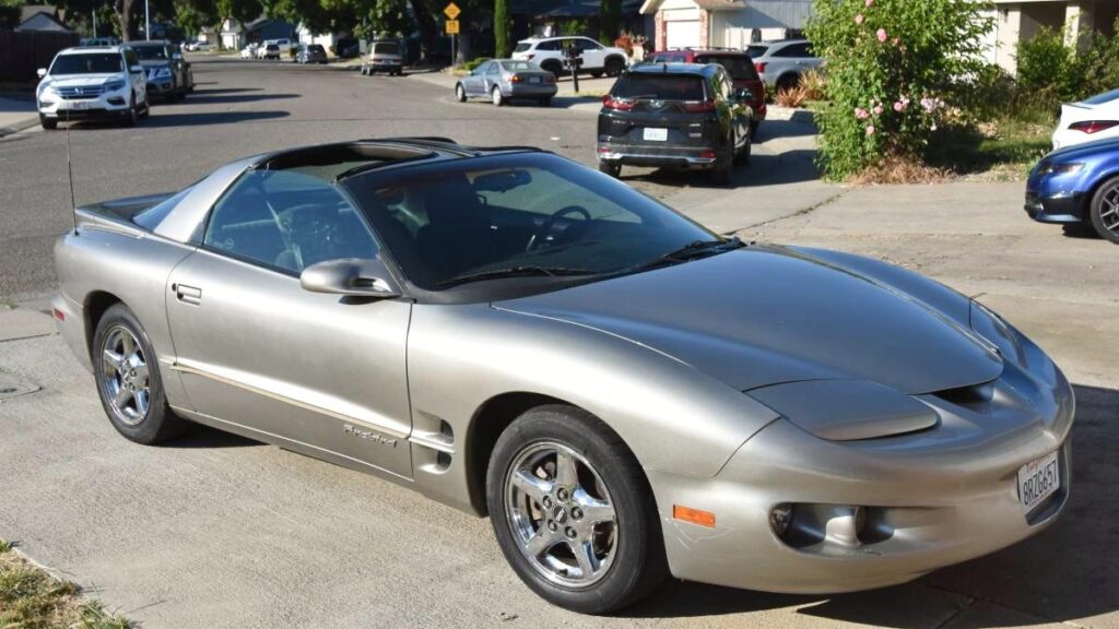 At $3,995, Could This 2000 Pontiac Firebird Fit You To A Tee Top?