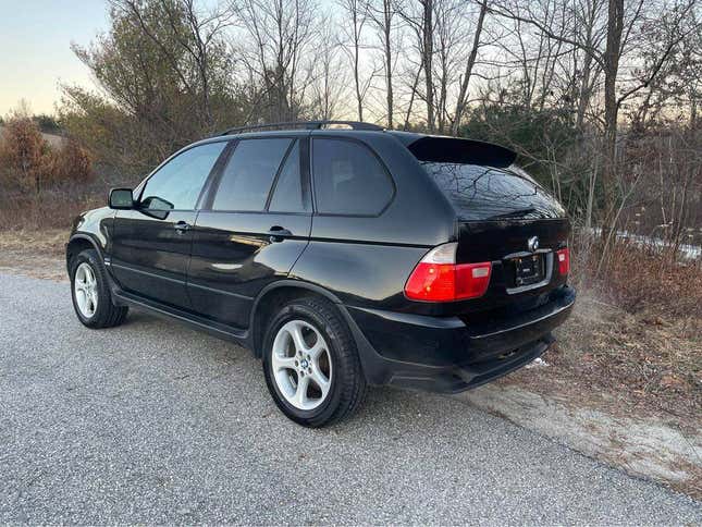 Image for article titled At $2,950, Does This 2001 BMW X5 Mark The Spot?