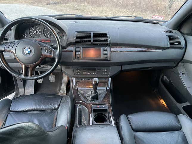 Image for article titled At $2,950, Does This 2001 BMW X5 Mark The Spot?