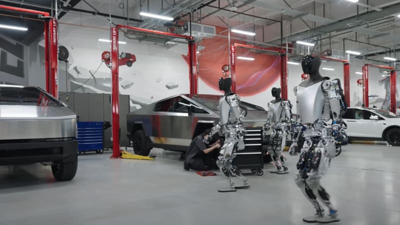 Musk thanks Tesla faithful for his pay deal by spinning a tale of trillion-dollar robots