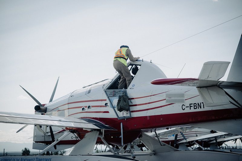 A pilot helping to fight wildfires in Northwest Territories