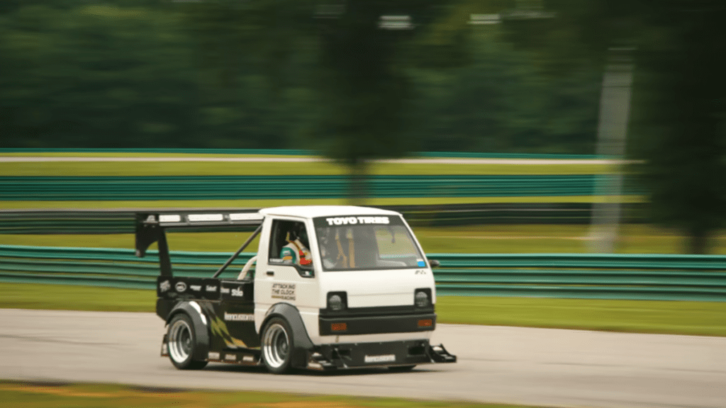 This Racing Kei Truck May Be Ugly And Uncomfortable, But At Least It's Slow