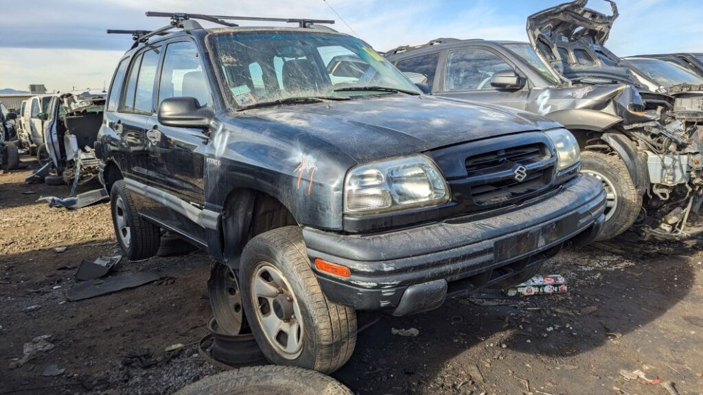 Junkyard Gem: 1999 Suzuki Vitara JX 4WD four-door