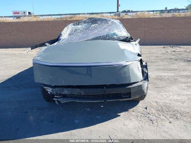 Image for article titled Now Is Your Chance To Buy An Absolutely Destroyed Tesla Cybertruck