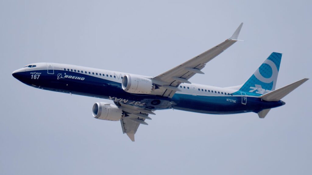 FAA Orders Inspections For Over 2,600 Boeing 737 Planes Due To Faulty Oxygen Masks