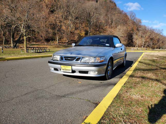 Image for article titled At $8,500, Is This 2001 Saab 9-3 A Hot Deal?