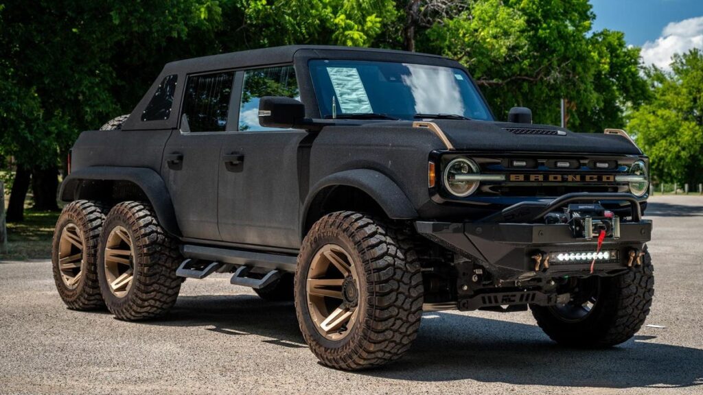 Even Cars & Bids Commenters Don’t Understand This Kevlar-Bodied Ford Bronco 6X6