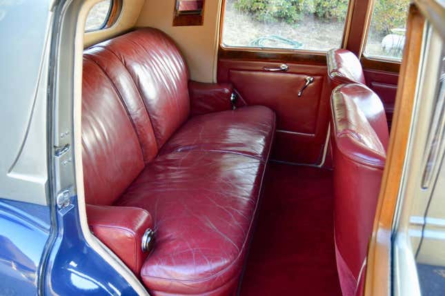 Image for article titled At $13,950, Would You Class Up The Joint With This 1948 Bentley Mark VI?