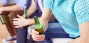 Alcohol consumption among teenagers: Parents need to set rules and not just talk about it