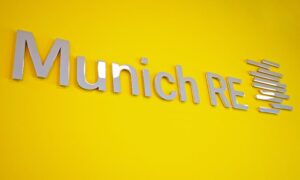 munich-re-logo-yellowbg