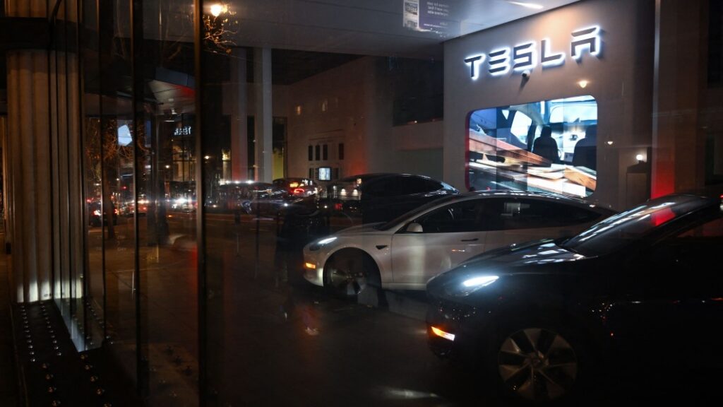 Tesla's rumored 'Night Curfew' and speed limiters sound like a dream for parents