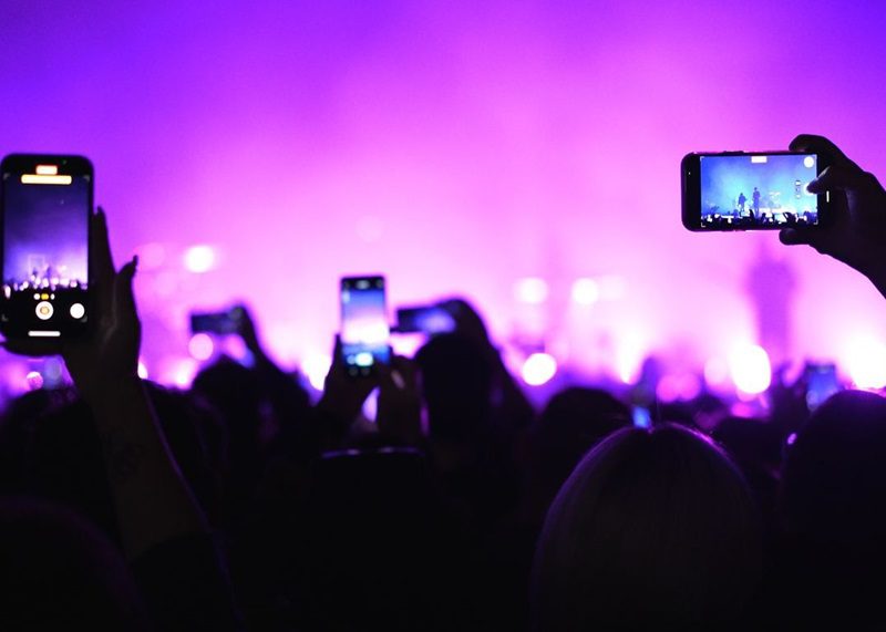 Recording a concert on mobile phones