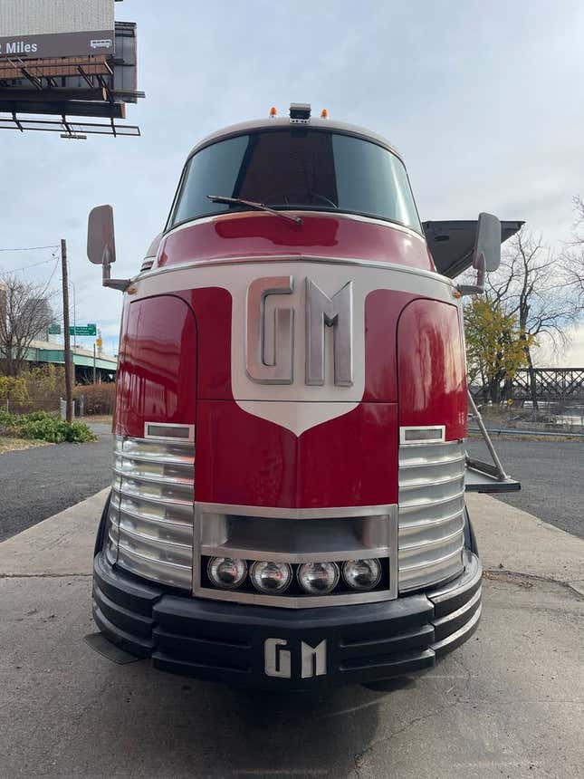 Image for article titled Buy This GM Futurliner Because It May Be Your Only Chance