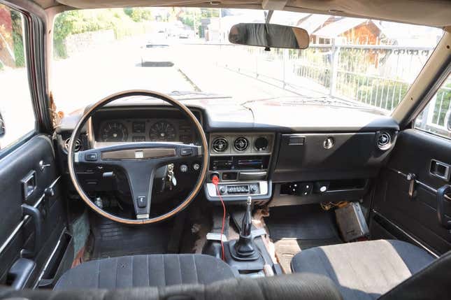 Image for article titled At $6,500, Could This 1979 Toyota Cressida Turn You Into A Weekend Warrior?