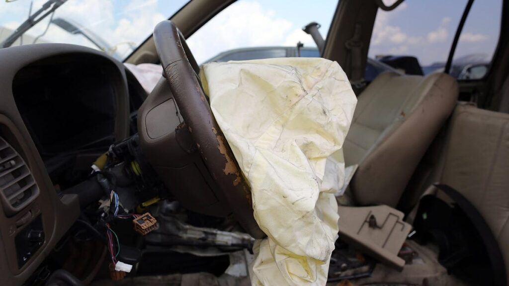 Over 475,000 Decade-Old Cars Face 'Do Not Drive' Warnings Over Exploding Takata Airbags