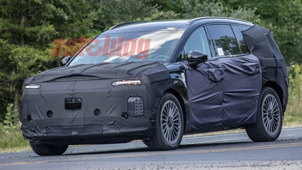 Hyundai Ioniq three-row SUV spy photos reveal details from Seven