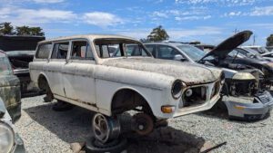 Junkyard Gem: 1965 Volvo Amazon Wagon