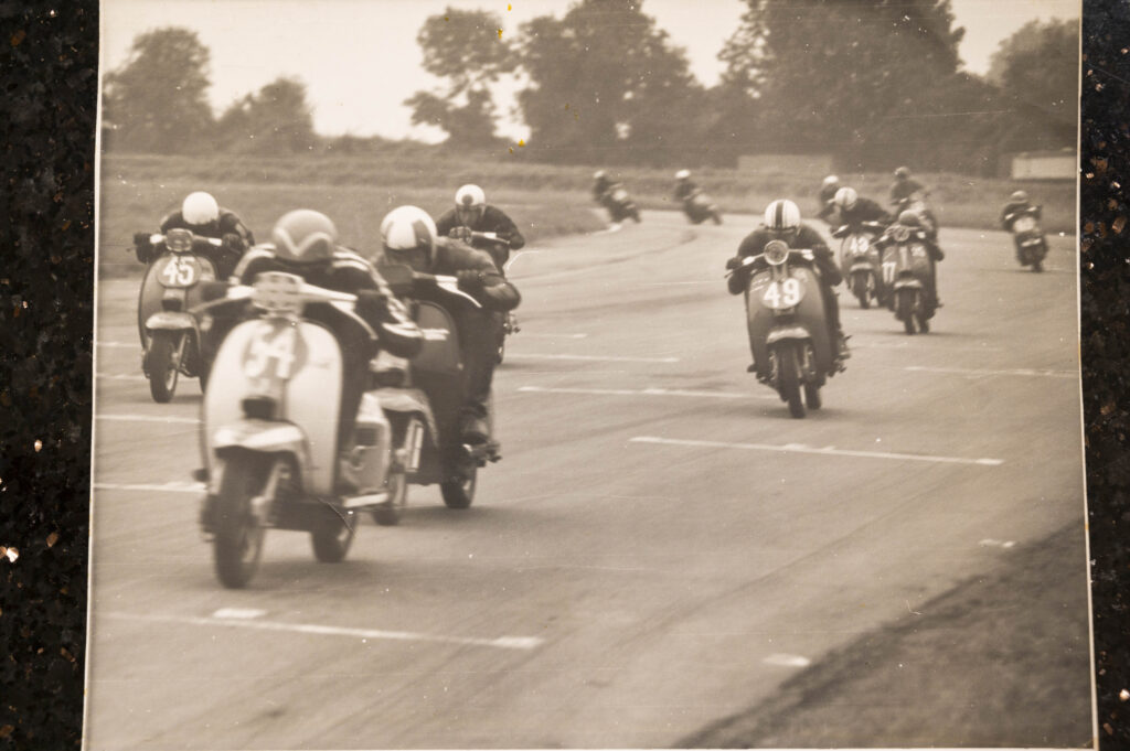 Castle Combe scooter racing