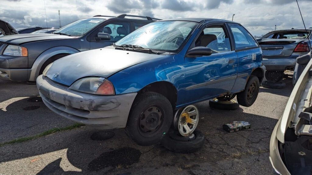 Junkyard Gem: 2000 Suzuki Swift