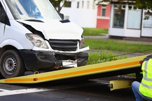 Commercial motor collision -Why it’s important to let Aviva know straight away