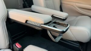 2025 Volvo EX90's Rear Seat Cupholders Did Not Need To Be This Cool