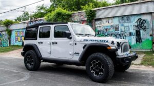 You Can Buy A Hybrid Jeep For Cheap, But There Is A Catch