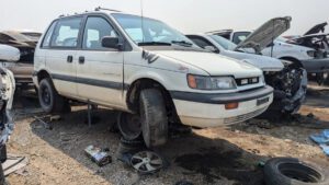 Junkyard Gem: 1993 Eagle Summit LX Wagon