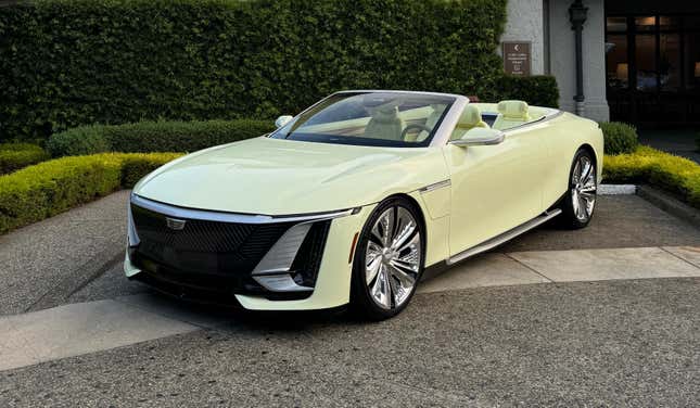 Front 3/4 view of the yellow Cadillac Sollei concept